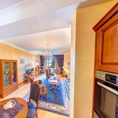 Seeschloss - Aus Gruenderzeiten هيرينجسدورف